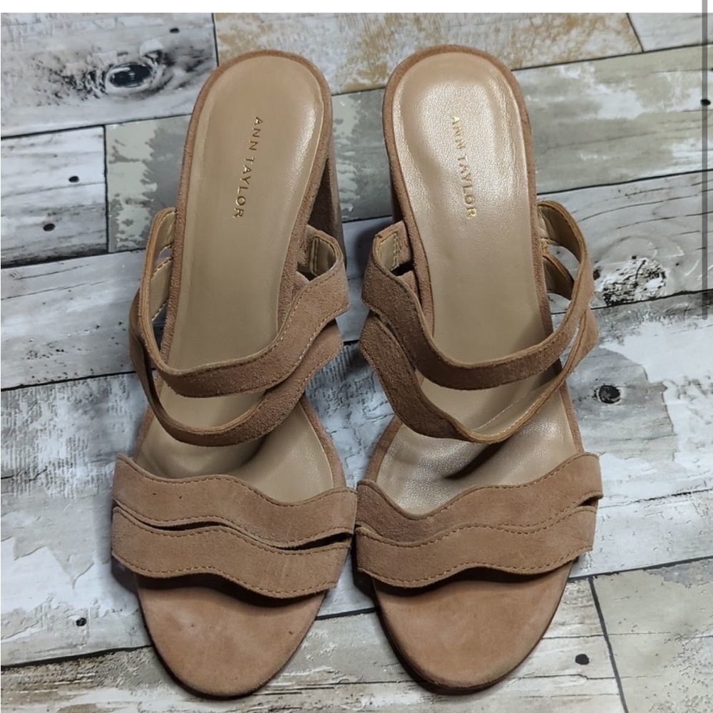 Ann Taylor nude suede zig zag strap heels
